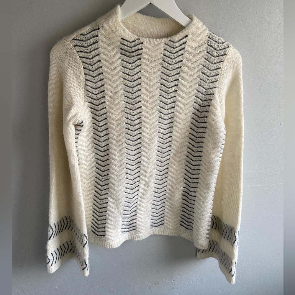 Mint Velvet Chalk Coloured Chevron Patterned Alpaca Blend Jumper UK 8 - Picture 3 of 7